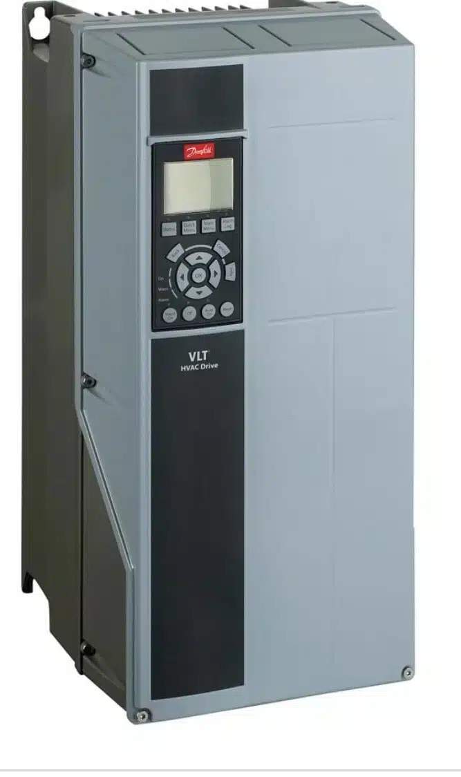 Danfoss VLT HVAC Drive FC-102 - 131U0964 - 2.2kW IP55 Inverter Drive, H3 Filter